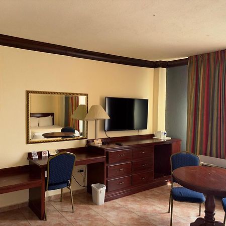 Florencia Plaza Hotel Тегусигалпа Екстериор снимка